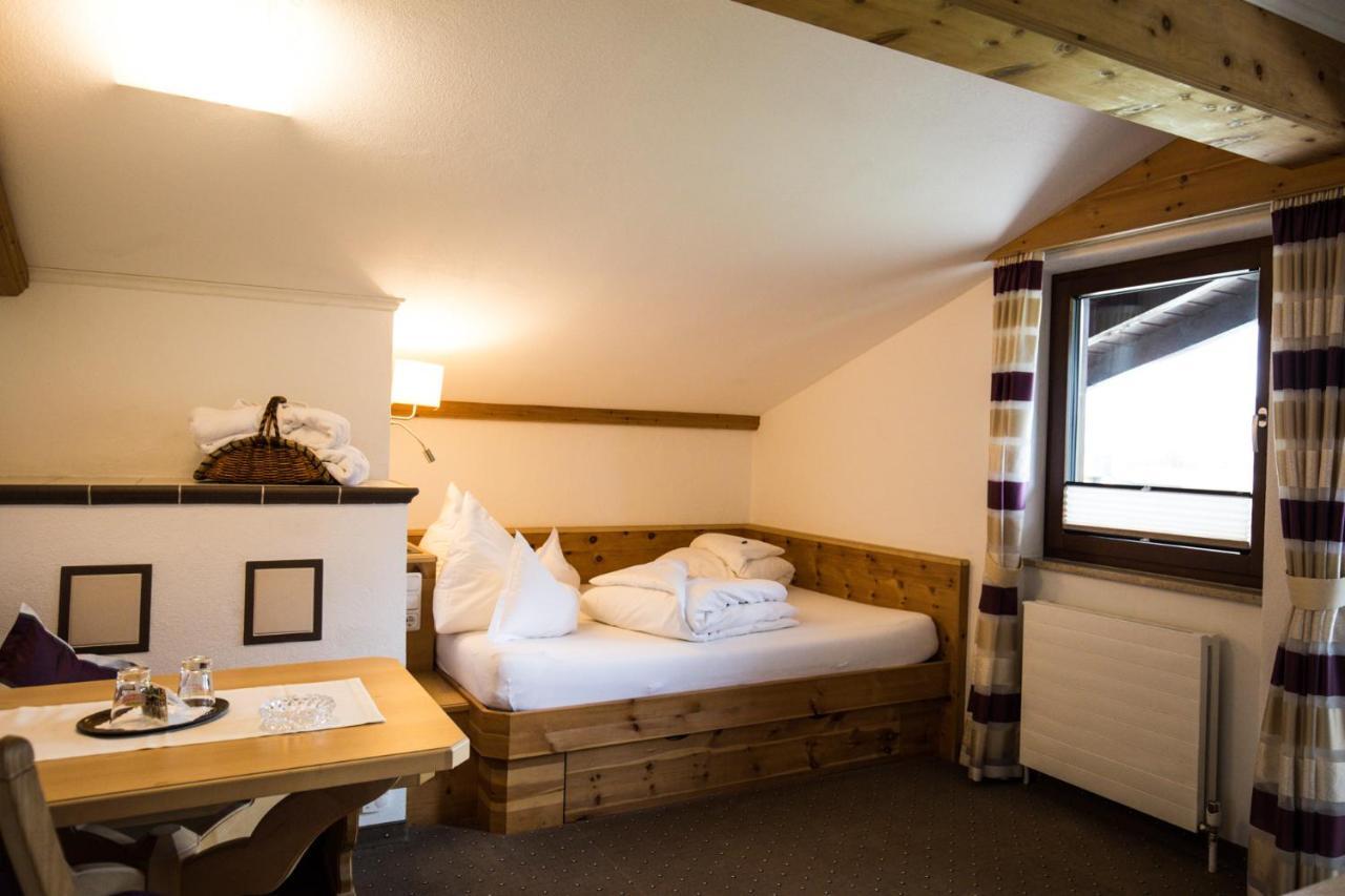 Landhaus Schnoeller ทันน์ไฮม์ ภายนอก รูปภาพ